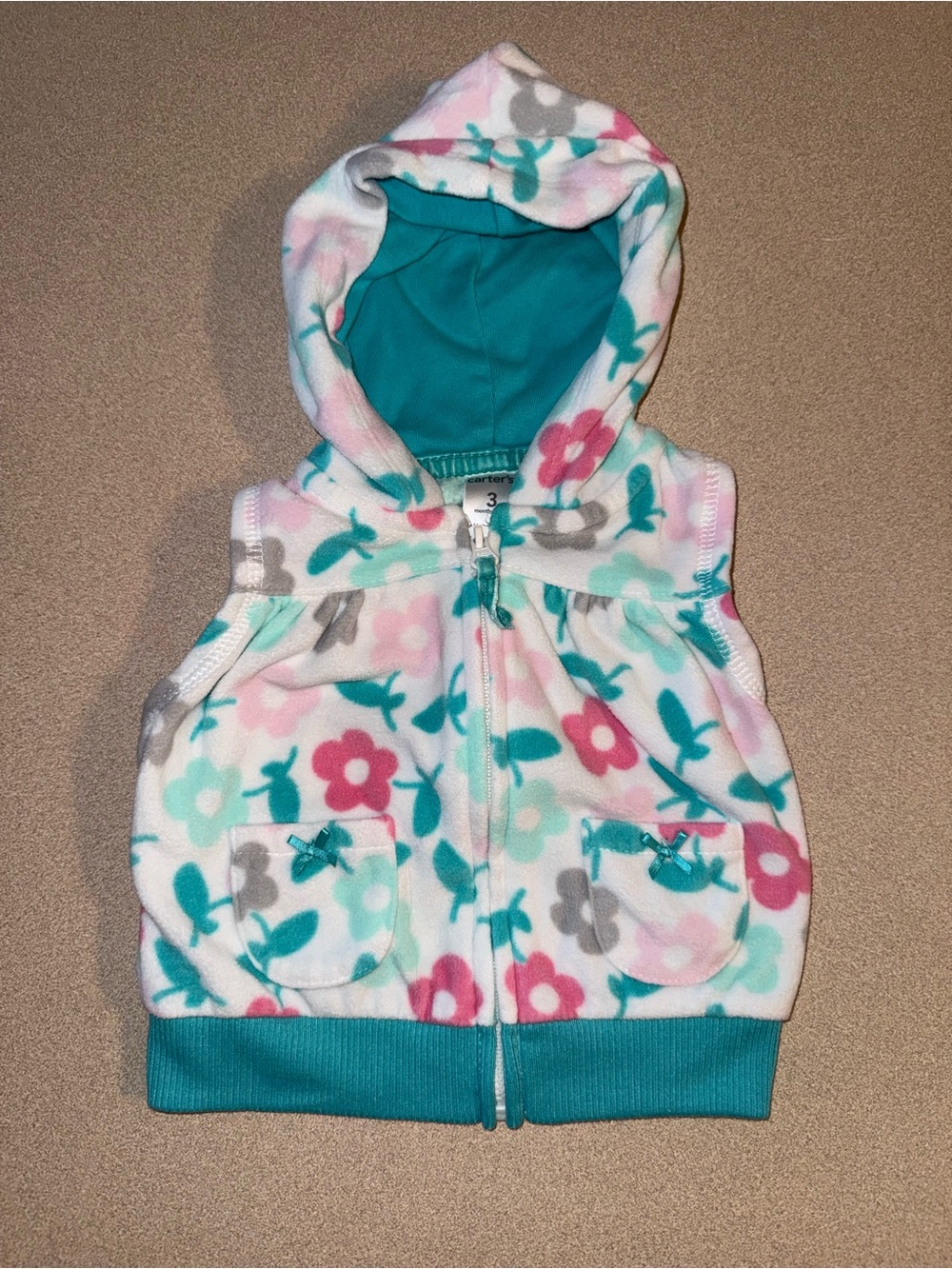 Carter’s baby girl size 3 months vest white with blue pink floral print